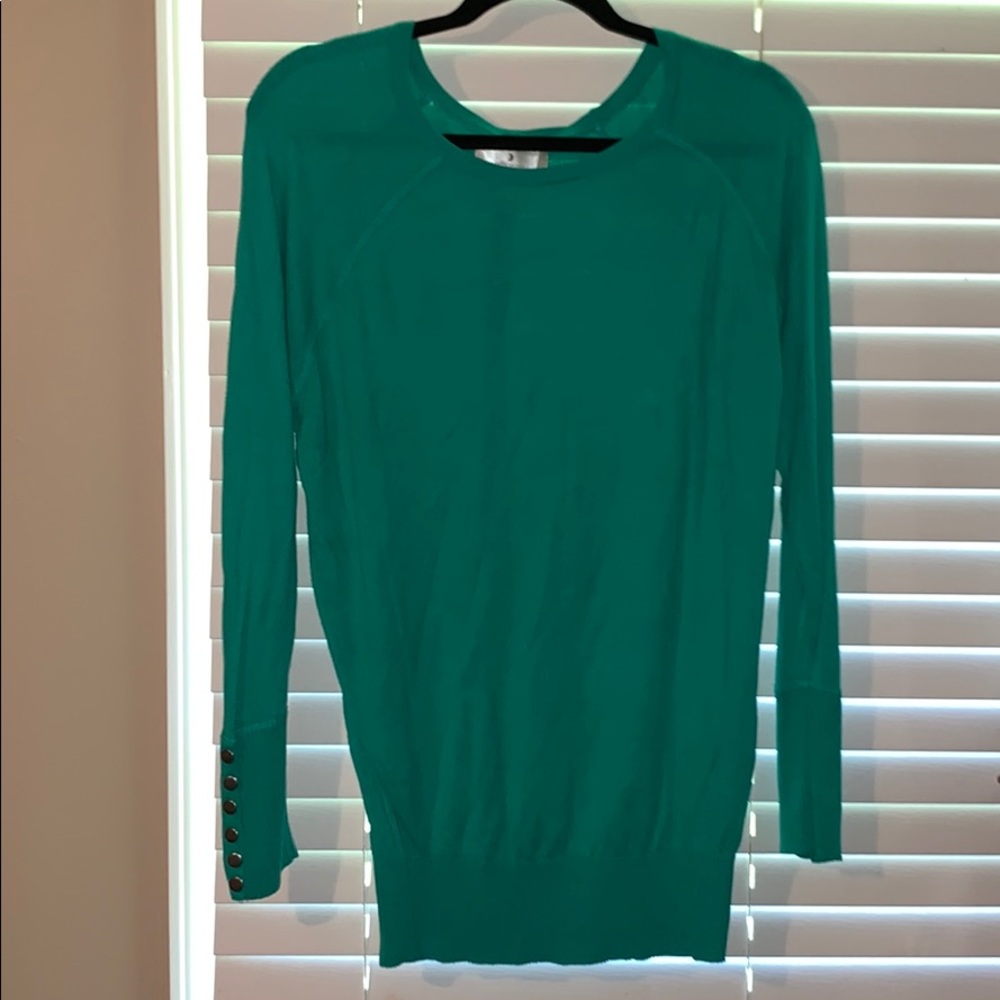 Light weight sweater